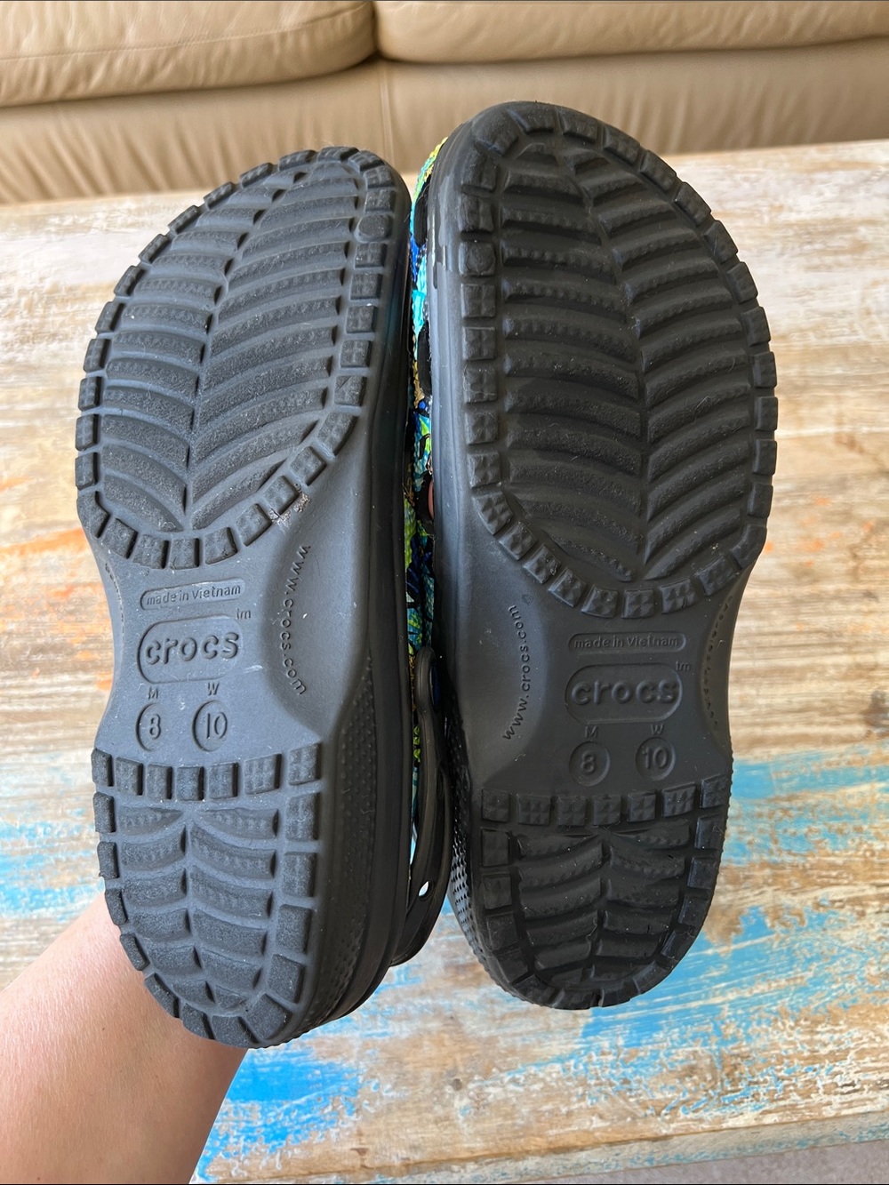 Crocs x Disney The Lion King Clogs - Picture 9 of 13